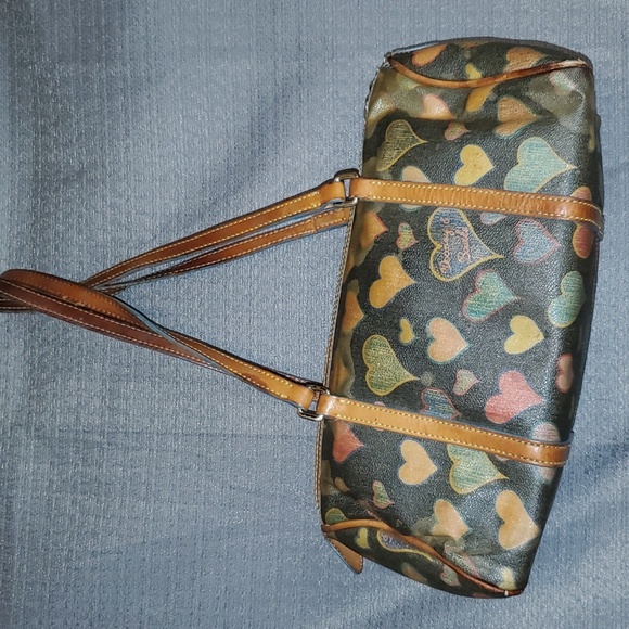 Dooney & Bourke scribble heart purse with RARE Rainbow zipper - Picture 2 of 8